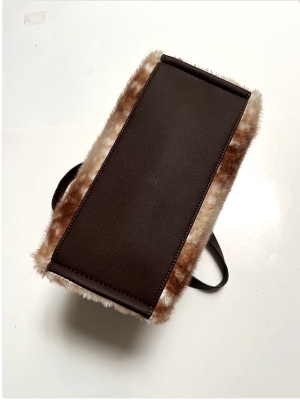 Betsey Johnson Spotted Faux Fur Satchel Bag Brown Heart Charm Crossbody NWT - Picture 9 of 11